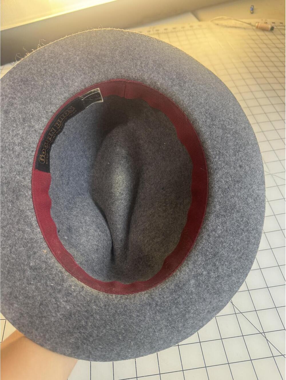 Goorin Bros Gray Felt Fedora Hat with Black Band - Picture 6 of 6